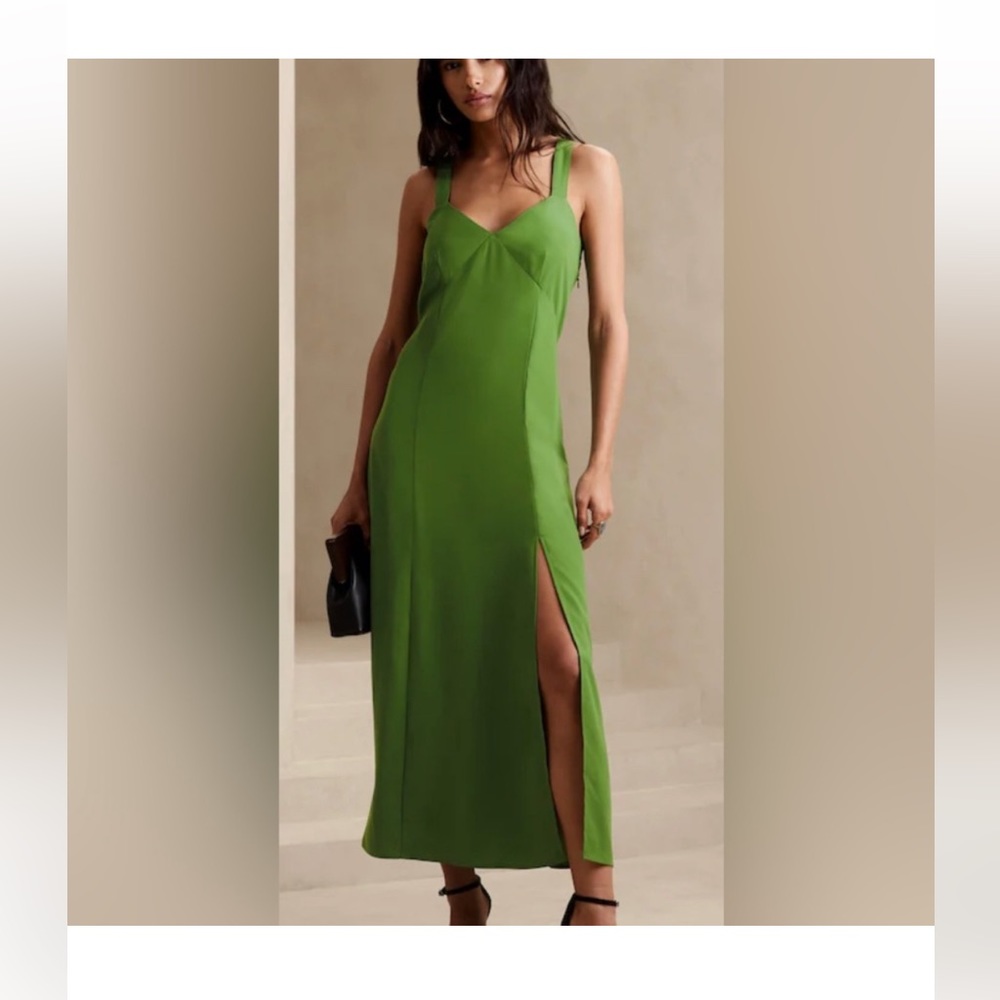 Banana republic side-slit Maxi dress in Charmed/Green. Size XL.